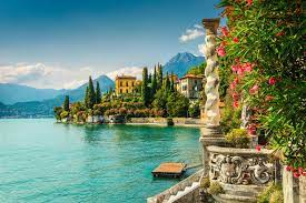Varenna, het prachtige dorp aan het comomeer met een mooie promenade en gezellige terrasjes!… • посмотрите все фото. Lake Como Italy Pure Vacations Italy Lakes