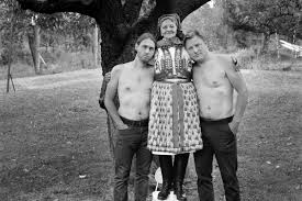 Druhé dítě je na cestě. Jura Hradil Rozhovor O Hrube Hudbe Korenech A Hornacke Misi Frontman Cz