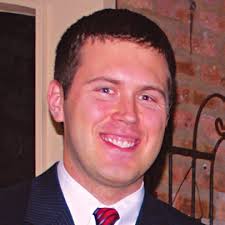 Strengthening People >< Building Community