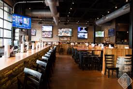 A Look Inside Double Dogs Nashville Guru Sports Bar Nashville Restaurants Nashville