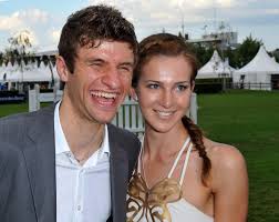 A german hero in 2010, mueller scored five times in south africa and showed off a range of extraordinary skills on his way to becoming both best young. Thomas Muller Im Gesprach Ich Kann Keine Tricks Bundesliga Faz