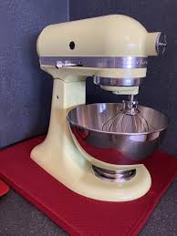 Stand mixer kitchenaid mixer artisan new trending price is based on prices over last 90 days. Mixer Tilt Head 4 8l Artisan Premium 5ksm185ps Kitchenaid Uk