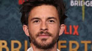 Jonathan Bailey Boyfriend, Dating, Relationships