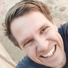 🍯 How to Test Honey at Home 🍯 1️⃣ Pure honey 🌿 When placed in a glass of  water, real honey sinks straight to the bottom and stays intact, without  dissolving quickly.