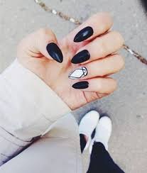 They don't demand any professional skills. 24 Acrylic Nails Short Almond Stilettos Shape 56 Decorinspira Com