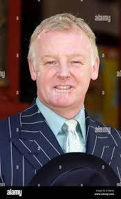 Dennis Housley's Instagram, Twitter & Facebook