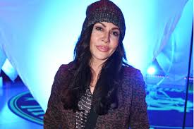 She is an actress, known for tatort (1970), am anfang war der seitensprung (1999) and frühling (2011). Simone Thomalla Trauriges Geburtstags Posting Geht Ans Herz Gala De