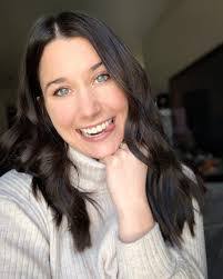 Ashley Robichaud's Instagram, Twitter & Facebook