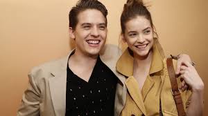 Lerne cole sprouses neue freundin kennen ari fournier. Zwei Jahre Liebe Susses Selfie Von Dylan Sprouse Und Barbara Promiflash De