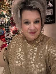 Lenore Mccarthy's Instagram, Twitter & Facebook