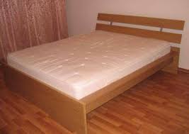 Le dimensioni tipiche di un letto matrimoniale sono di 160 cm per il lato corto e di 200 cm per il lato lungo. Struttura Letto Hopen Ikea In 10136 Fornaci Fur 60 00 Zum Verkauf Shpock De