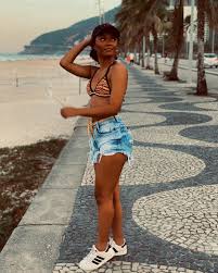 Complicado x ve se não demora vitão anitta x agnes nunes mashup. 20 Ideias De Agnes Nunes Cantores Mc Xama Penteados Naturalmente Cacheados