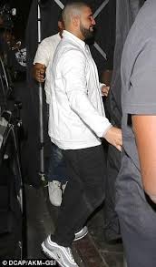 Nike Air Max 97 Black Mens Outfit Drake Wearing Nike Air Max 97 Silver Bullet And Bugatti Lifestyle Soft Shell Jacket Estilo