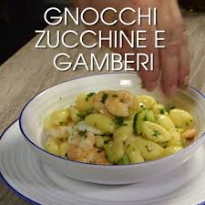 I vostri gnocchi con gamberetti, zucchine e rucola sono pronti! Cookaround Cucina E Ricette Gnocchi Zucchine E Gamberi Facebook