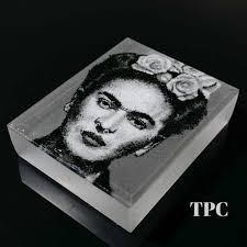 Trevor Beck 2023 Glass Art Paperweight Plaque Detail Monochromatic Fri