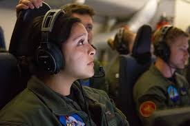 🎉 Highlighting the amazing work of #USNavy Sailors! 🎉 From conducting  flight operations aboard a P-8A Poseidon maritime patrol aircraft during  exercise Breeze 2024, using an alidade