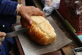 Yang membedakan bagel dan pretzel adalah bentuknya. Roti Tan Keng Chu Roti Para Tentara Belanda Di Zaman Kolonial Halaman All Kompas Com