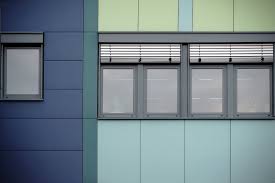Auch wenn sie sich für ein gut isoliertes fenster entscheiden, so haben sie immer mit einem wärmeverlust von bis zu 20 % zu rechnen. Rollladen Preise Mit Diesen Kosten Mussen Sie Rechnen Heimhelden
