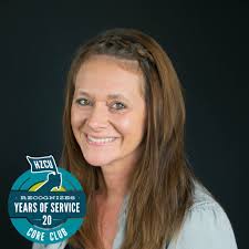 Kellie Dewey's Instagram, Twitter & Facebook