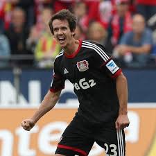 Foul by andrés guardado (bayer 04 leverkusen). Leverkusen Loan Guardado From Valencia Uefa Champions League Uefa Com