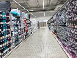 Le carrefour angrignon est un centre commercial des plus importants dans la région grâce aux nombreux magasins et boutiques qui y logent. Les Premieres Images Du Nouveau Concept Carrefour Essentiel A Avignon Olivier Dauvers