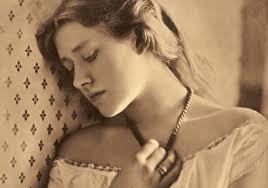 Ellen Terry: dame for a laugh