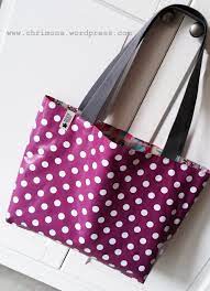 Bauchtasche nähen mit reißverschlussfach, besticktem gurtband und flaschenhalter aus kunstleder und baumwolle mit steckschnalle. Chrimona Shopper Tasche Aus Wachstuch Mit Kostenloser Anleitung Zum Herunterladen Shopper Tasche Taschen Wachstuch Taschen