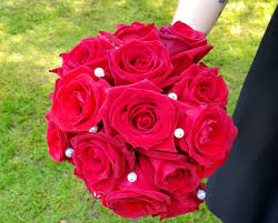 We did not find results for: Classic Round Wedding Bouquet With Roses In Desired Color And Pearls I Husi Bloma Flower Delivery Shop Iceland