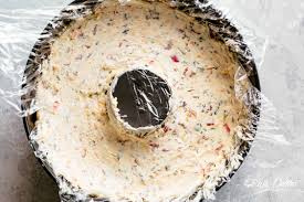 My christmas bundt cake is adapted from a honey bun cake recipe. Bacon Cheese Ball Wreath Cafe Delites