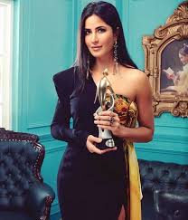 Katrina Kaif for Filmfare Glamour & Style Awards 2017 Photoshoot | Katrina  kaif hot pics, Bollywood celebrities, Katrina kaif