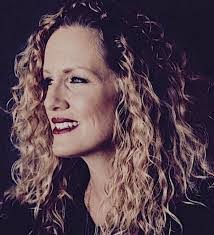 Heather Nunn's Instagram, Twitter & Facebook