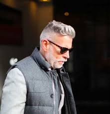 Los chicos hoy en día, buscan nuevos diseños o tipos de cortes que les favorezcan o que les lleve a lo máximo en tendencia. Pin En Moda Masculina