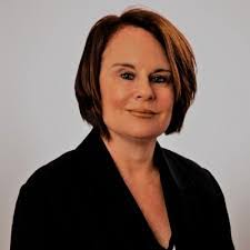 Karin Haynes's Instagram, Twitter & Facebook