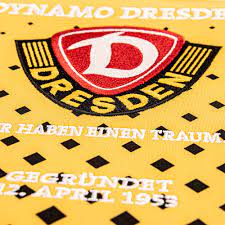 An spieltagen hat der fanshop ab 10 uhr bis mindestens 1 stunde nach abpfiff geöffnet. Ubergabewimpel Sg Dynamo Dresden 2020 21 Sg Dynamo Dresden Fanshop