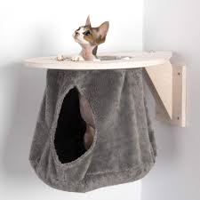 Wie gefällt dir diese grundidee einer katzen kletterwand? Katzen Kletterwand In Modernen Grau Weiss Tonen