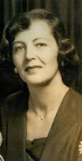 Paulette Dubois's Instagram, Twitter & Facebook