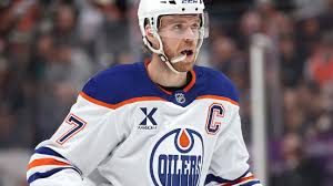 Connor McDavid in lineup as Oilers host Ducks in Game 5