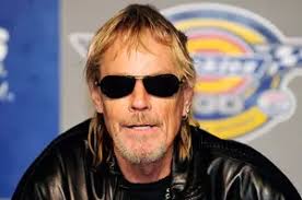 Watch ZZ Top's Billy Gibbons Perform with Comedian Reggie Watts