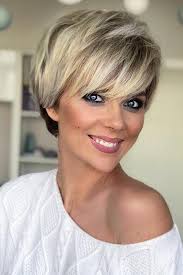 All ladies clearly knows the truth, short hair trends will never ends, because this hairstyles looks so attractive and different. 30 Trendy Short Hairstyles For Women Over 40 In 2019 Molitsy Blog Imtopic