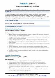 Veterinary assistants work at animal hospitals and veterinary clinics to support supervising veterinary staff as they administer care to animals. Veterinary Assistant Resume Samples Qwikresume