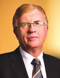 DGL5740 AnnualR 2016 Front Section v9.indd