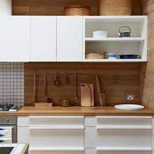 Homepolish designer jae joo crafted a modern white kitchen for tech entrepreneur david yaffe s new york city condo. Ghqxo4dywu7nnm