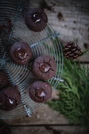 Die Leckersten Schoko Mandel Platzchen Mit Schoko Mandelcreme Schoko Mandeln Backen Fur Weihnachten Schoko