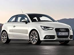 Sullo stesso pianale, nel 1997 nasce anche la polo variant, versione familiare, costruita in brasile , che ha componenti e gran parte dell'estetica in comune con la seat córdoba vario. New Cars 2011 2012 Audi A1 Detail