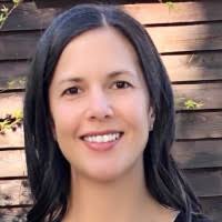 Shayna Reeves's Instagram, Twitter & Facebook