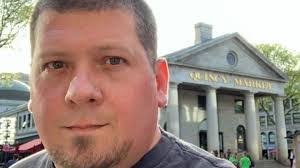 Kelley Cross's Instagram, Twitter & Facebook