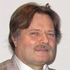 Michael Korth Der schwerpunkt des repertoires lag bei der erarbeitung authentischer interpretationen von liedern des mittelalters und. michael korth