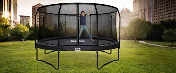 Der gartentrampolin test für den ungetrübten freizeitspaß das gartentrampolin für jung und alt für das unbeschwerte sprungvergnügen sorgen gartentrampoline aus hochwertigen materialien. Salta Premium Black Edition Trampolin Test Trampolin Profi
