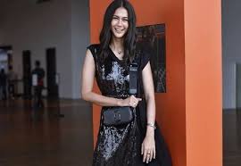 Biografi Paula Verhoeven Agama Tulisan