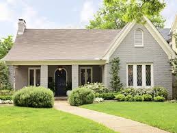 The tudor era in england, which followed the medieval period, introduced a different approach to landscaping around the house, establishing principles of landscape design which are still followed today. Gray Brick Ranch Novocom Top